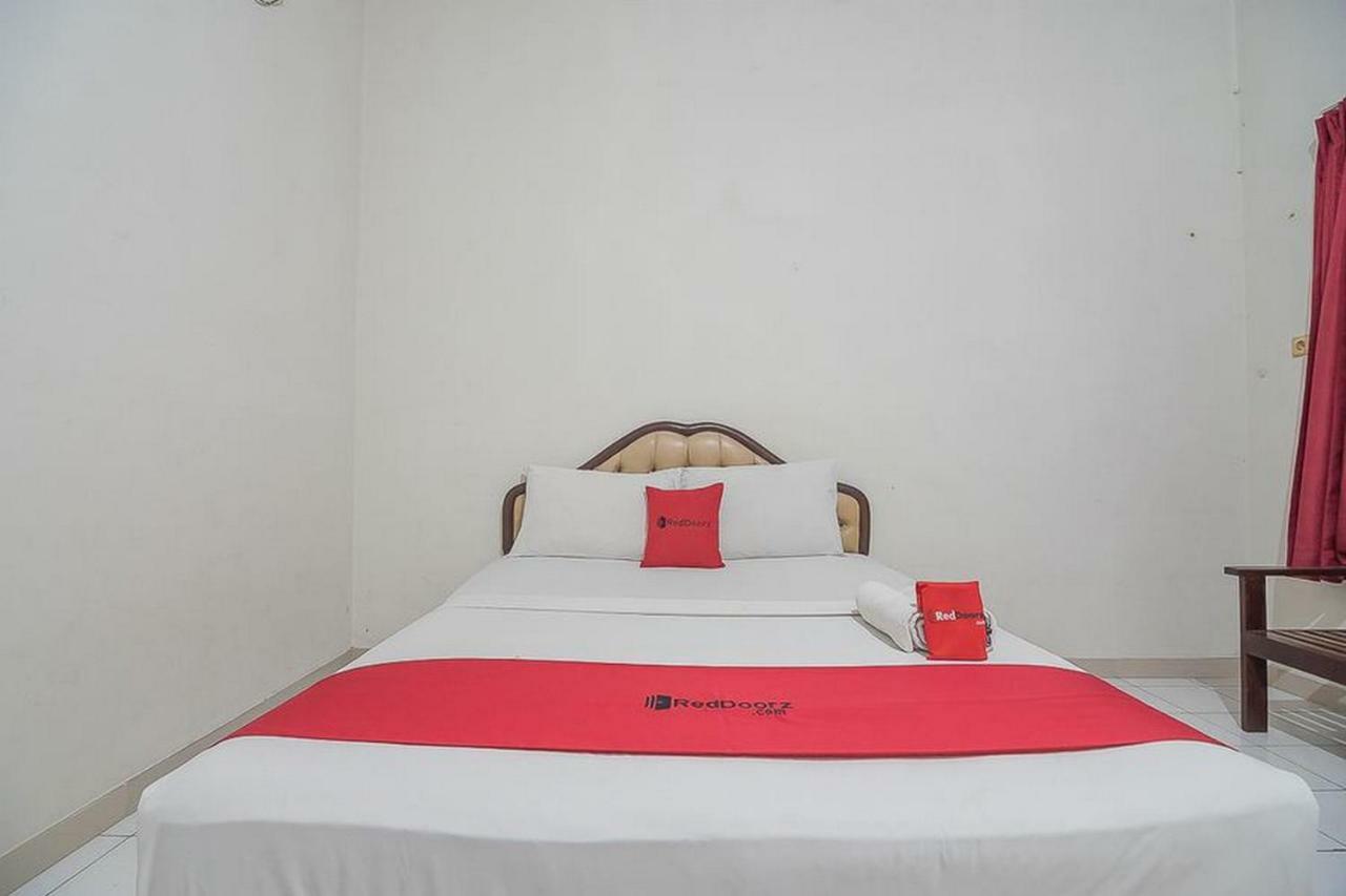 Reddoorz Near Alun Alun Subang Hotel Kültér fotó