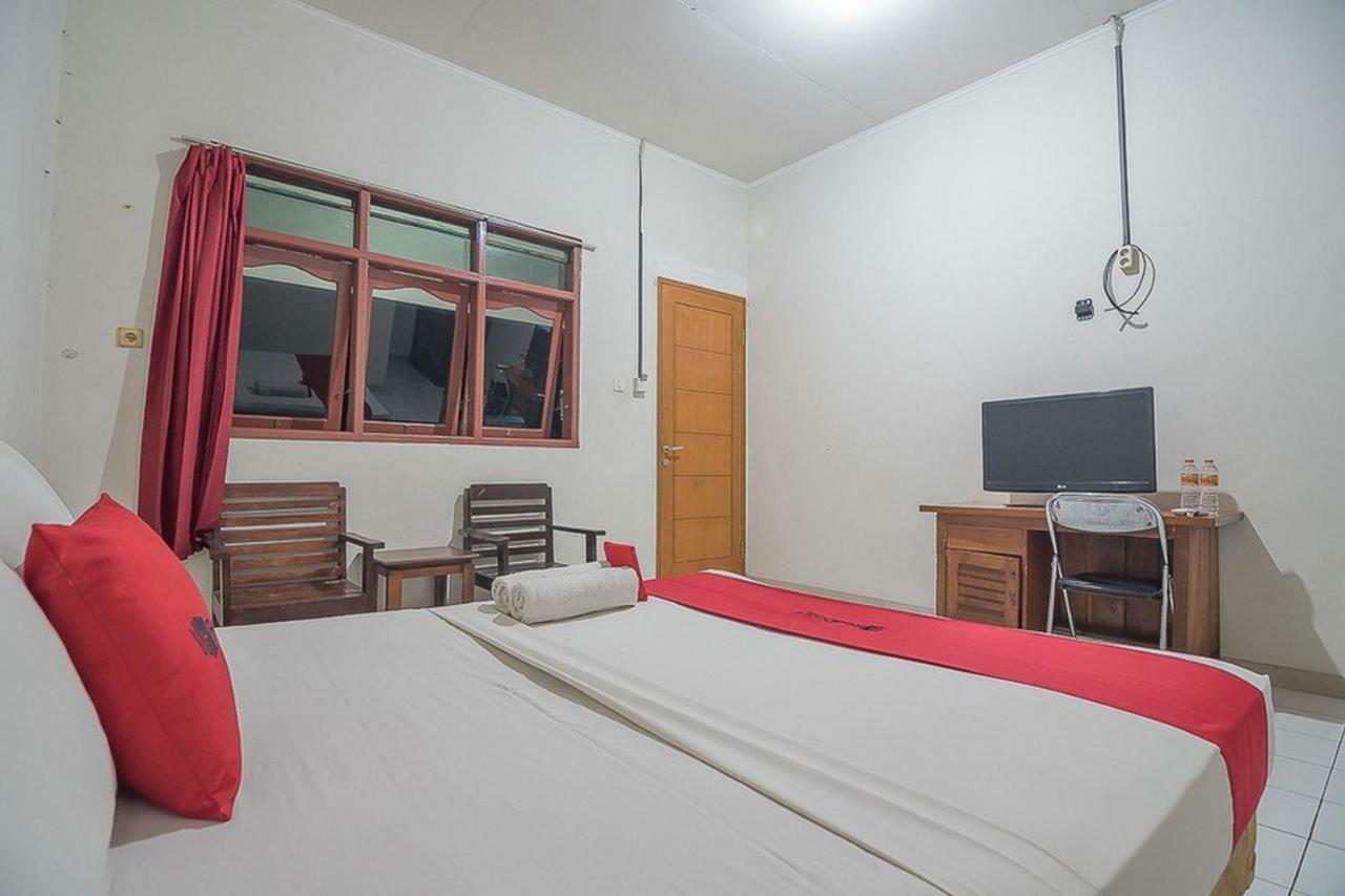 Reddoorz Near Alun Alun Subang Hotel Kültér fotó