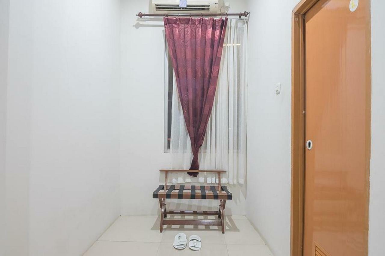 Reddoorz Near Alun Alun Subang Hotel Kültér fotó